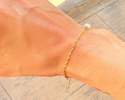 Single Gold Pearl Bracelet